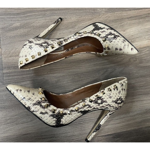 Steve Madden Proto Natural Snake and Gold‎ Studded Pumps Size 7.5 - Picture 3 of 10